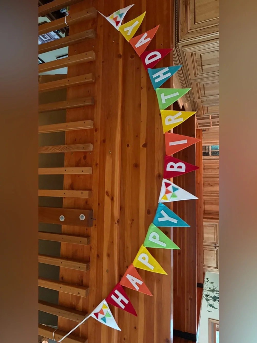 🎉 Handmade Happy Birthday Multicolor Felt Pennant Banner - Party Garland
